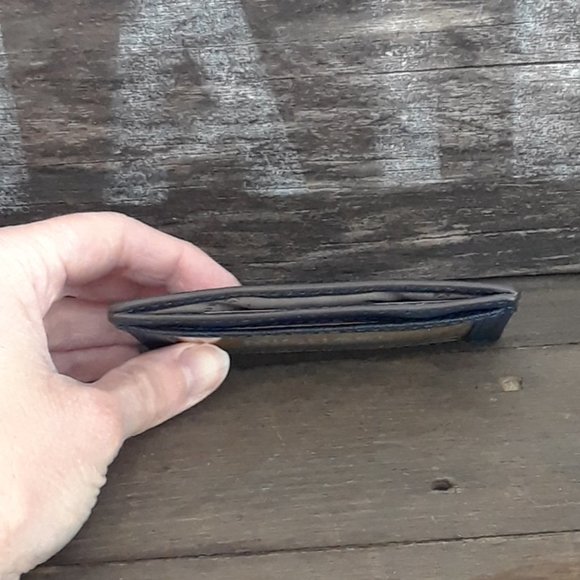 Michael Kors Large Card Holder - Picture 3 of 4